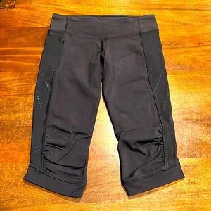 Lululemon mid rise crop